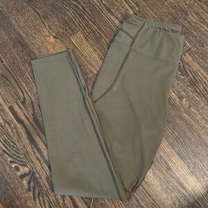 Paragon Fit 7/8 hunter green leggings